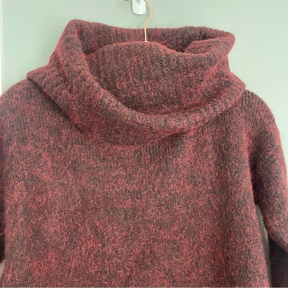 Alice + Olivia Gavin Cowl-Neck Pullover Fuzzy Wool Sweater – Maroon Red Small - Picture 5 of 14